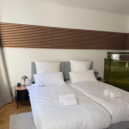 Apartamento For 8 *