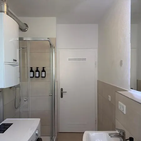 Dove Living For 8 דירה