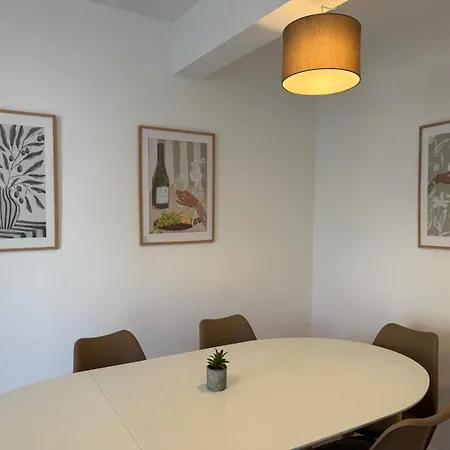 Apartamento For 8 *