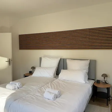 Dove Living For 8 דירה