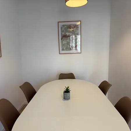 Apartamento For 8 *