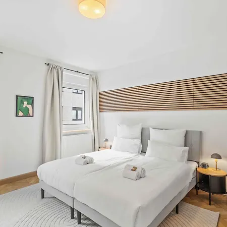 Dove Living For 8 דירה